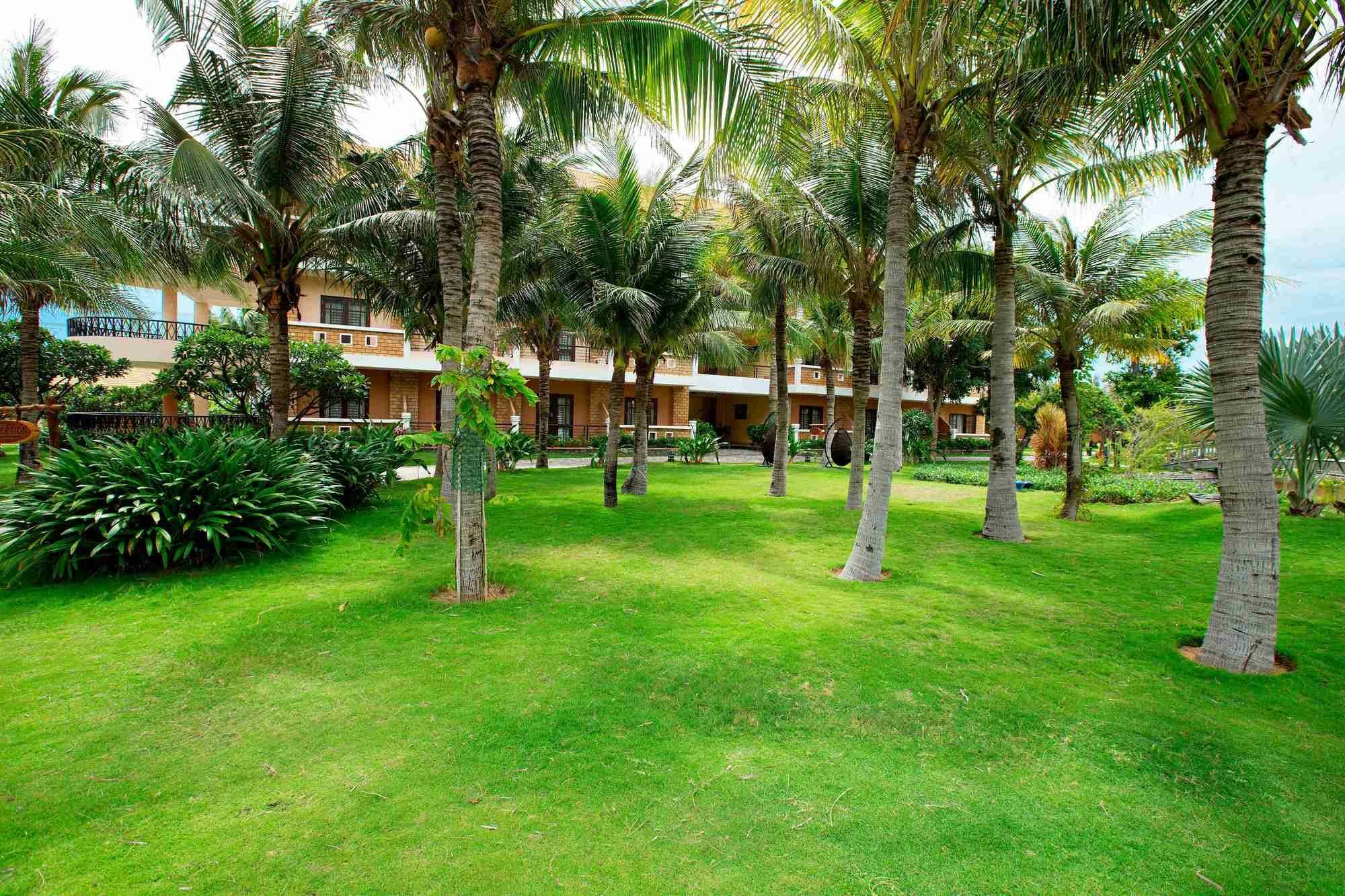 Blue Bay Mui Ne Resort & Spa Phan Thiet Exterior photo